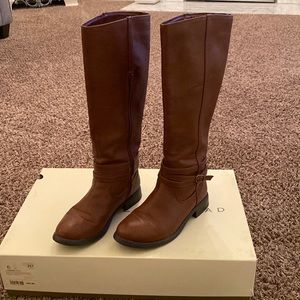 Knee high riding boots